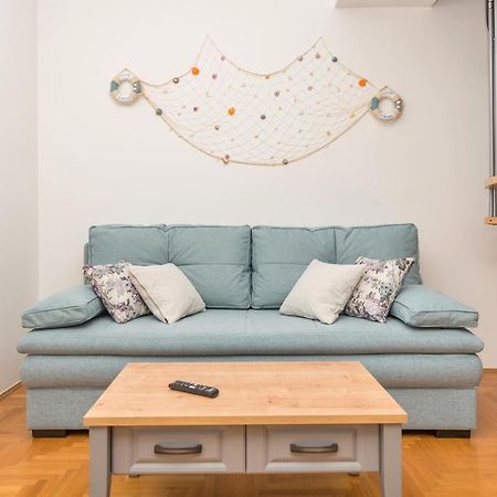 Deluxe 3 Bedroom Apartment With Sea View Башка-Вода Экстерьер фото