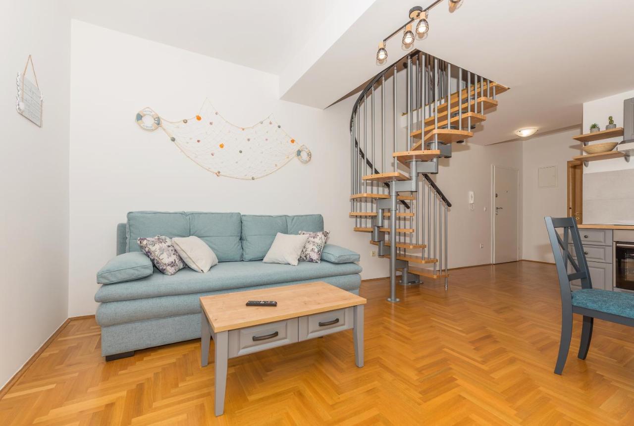 Deluxe 3 Bedroom Apartment With Sea View Башка-Вода Экстерьер фото