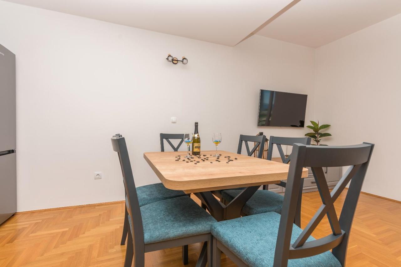 Deluxe 3 Bedroom Apartment With Sea View Башка-Вода Экстерьер фото
