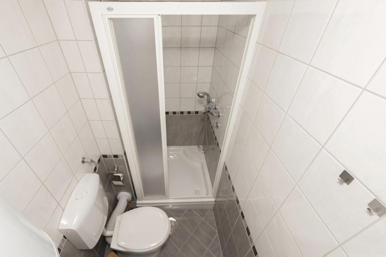 Deluxe 3 Bedroom Apartment With Sea View Башка-Вода Экстерьер фото