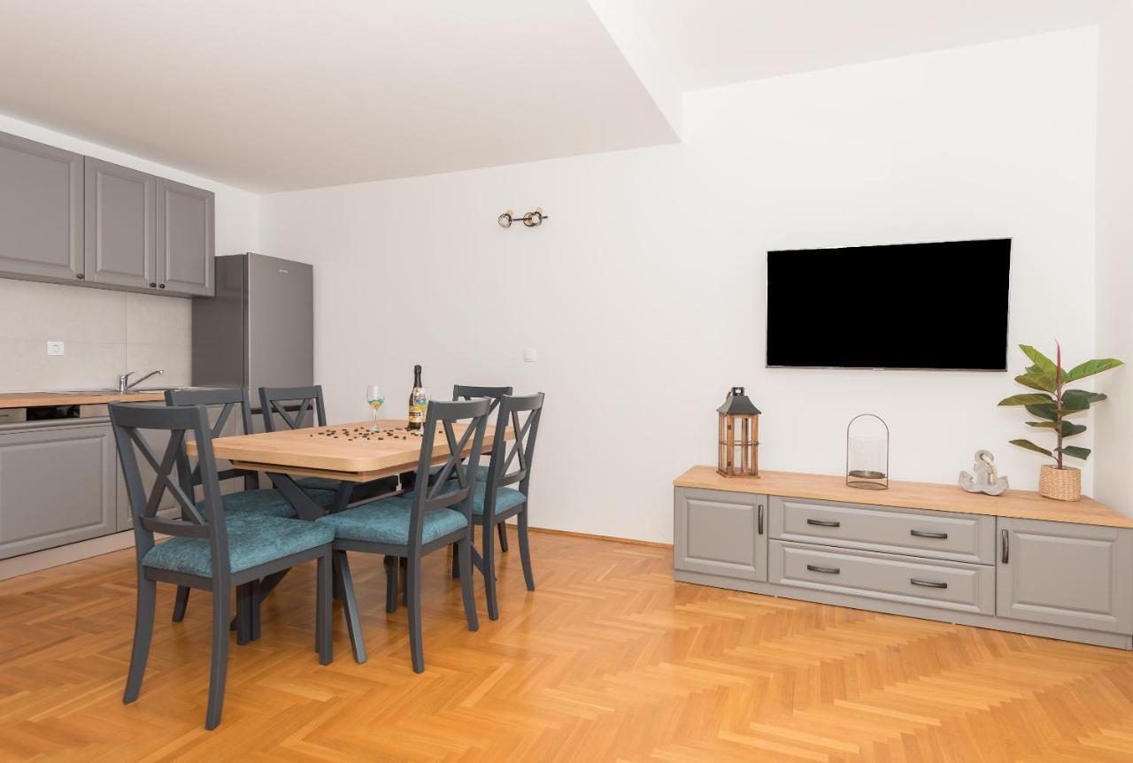 Deluxe 3 Bedroom Apartment With Sea View Башка-Вода Экстерьер фото