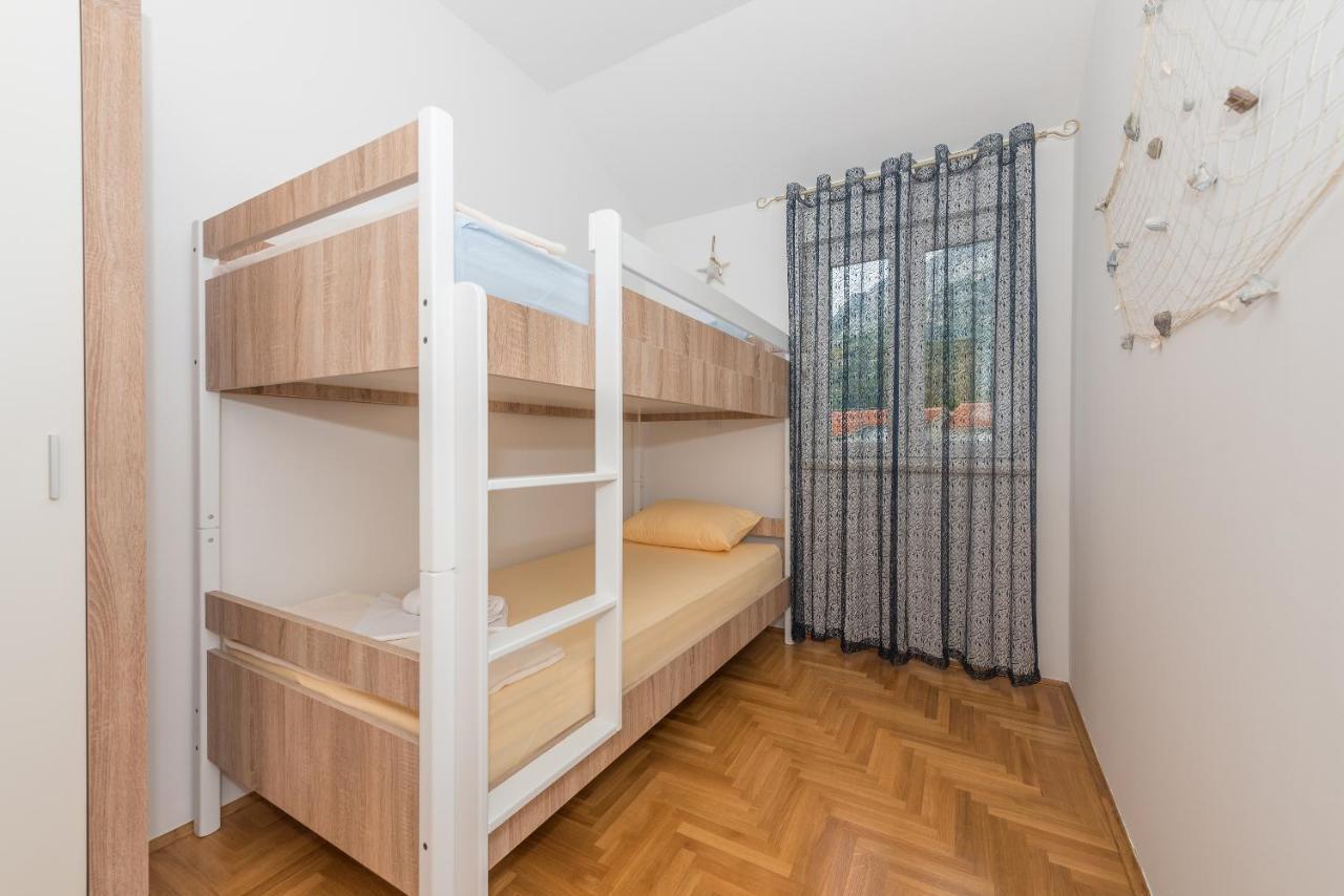 Deluxe 3 Bedroom Apartment With Sea View Башка-Вода Экстерьер фото