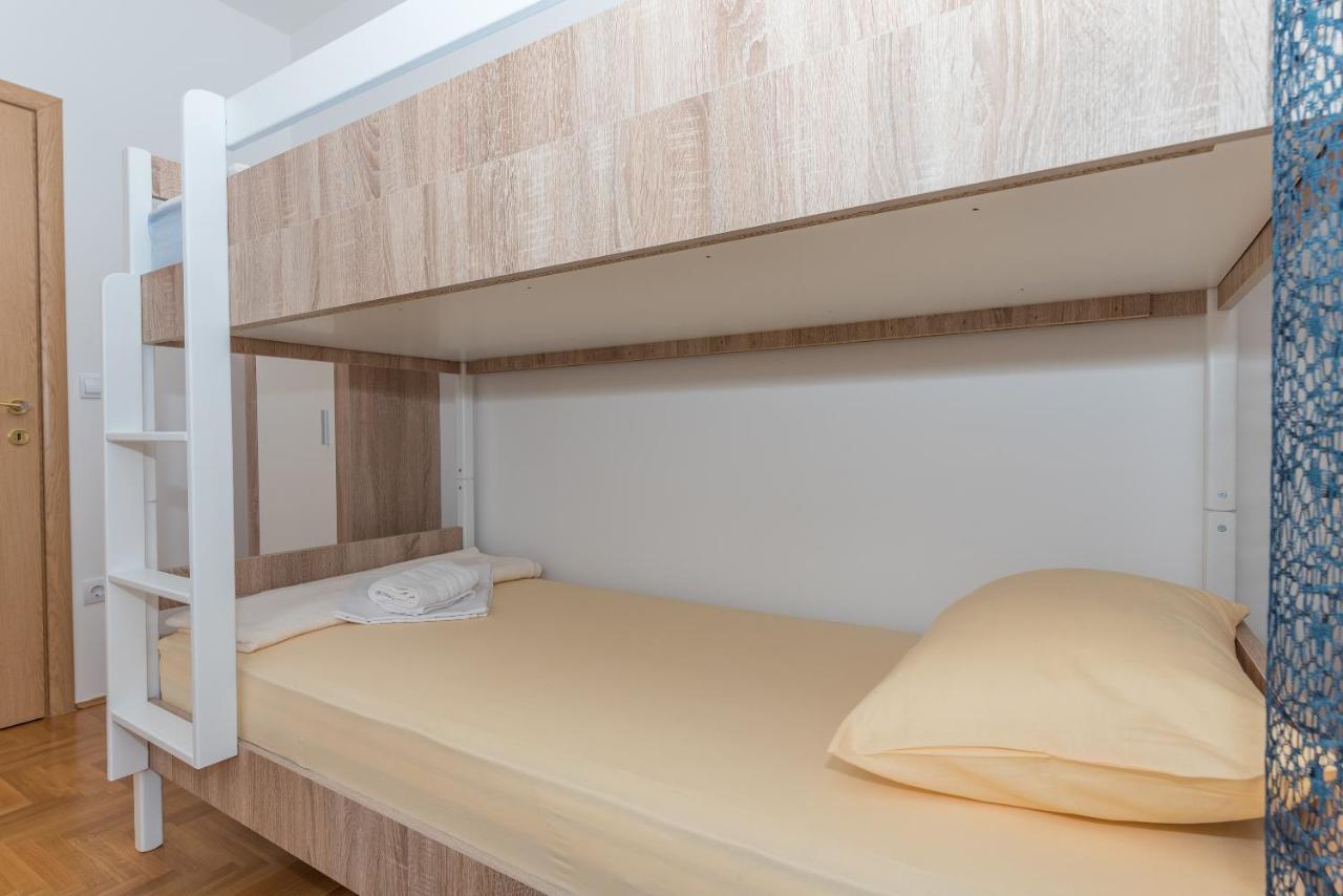 Deluxe 3 Bedroom Apartment With Sea View Башка-Вода Экстерьер фото