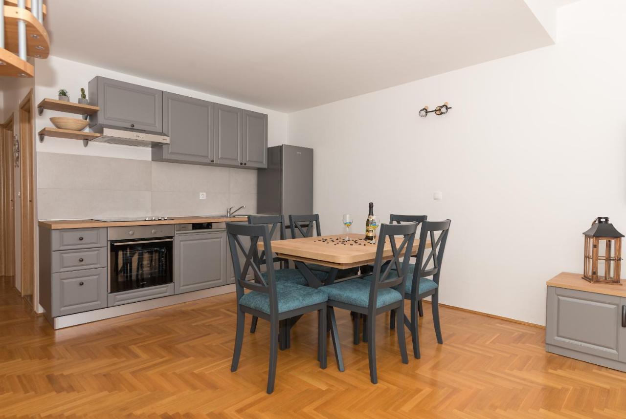 Deluxe 3 Bedroom Apartment With Sea View Башка-Вода Экстерьер фото
