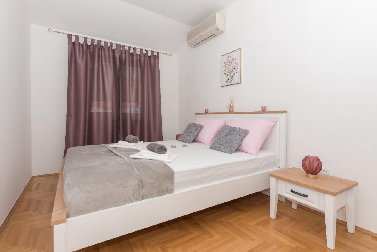 Deluxe 3 Bedroom Apartment With Sea View Башка-Вода Экстерьер фото